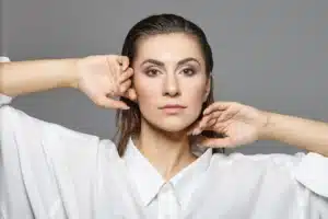 العشرينات والثلاثينات-العمر-المناسب-لتجميل-الوجه
